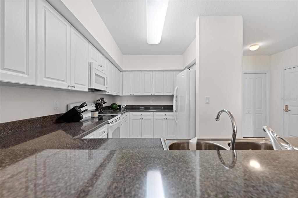 En Venta: $239,000 (2 camas, 2 baños, 1339 Pies cuadrados)