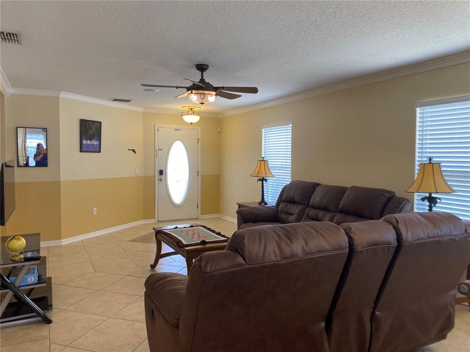 For Sale: $395,000 (4 beds, 2 baths, 1950 Square Feet)