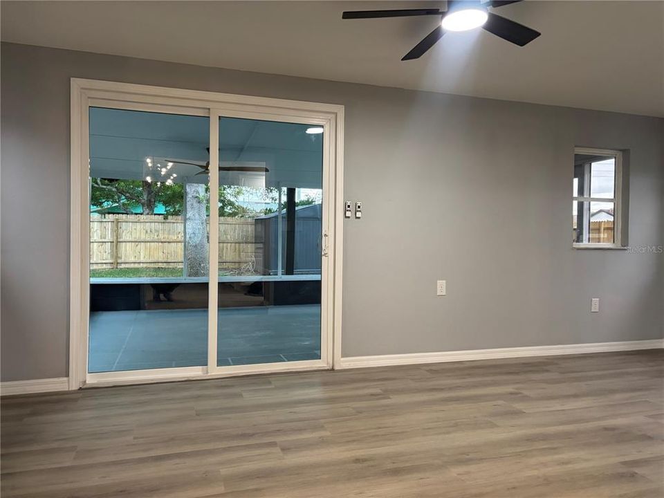En Venta: $314,900 (3 camas, 2 baños, 1264 Pies cuadrados)