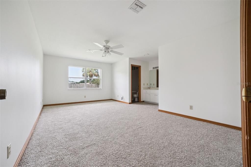 For Sale: $289,900 (3 beds, 2 baths, 1410 Square Feet)