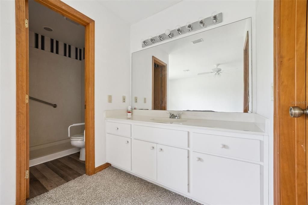 For Sale: $289,900 (3 beds, 2 baths, 1410 Square Feet)