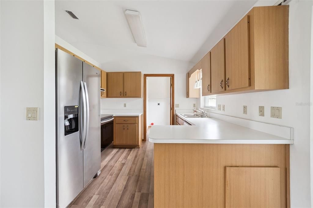 For Sale: $289,900 (3 beds, 2 baths, 1410 Square Feet)