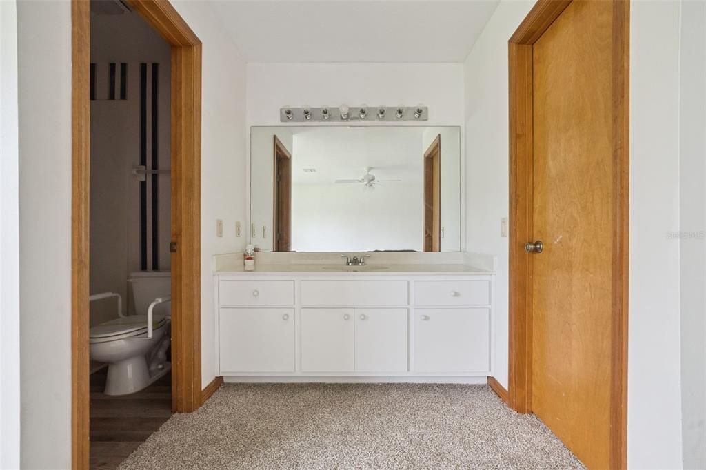 For Sale: $289,900 (3 beds, 2 baths, 1410 Square Feet)