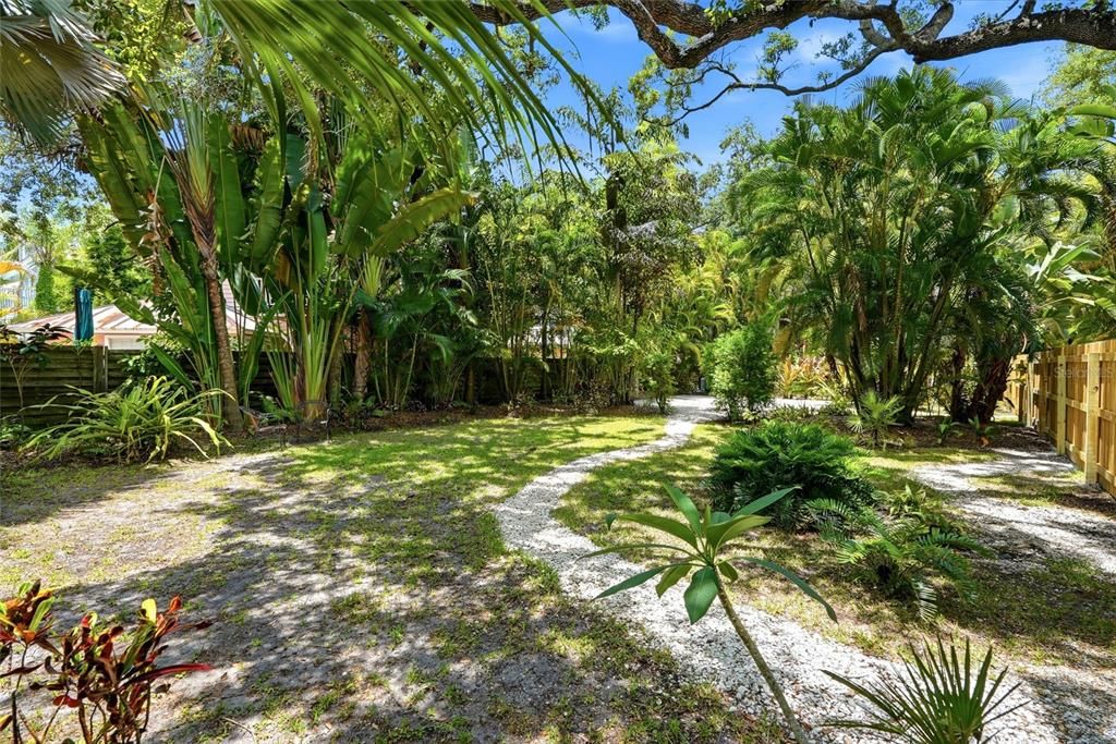 For Sale: $499,000 (0.16 acres)