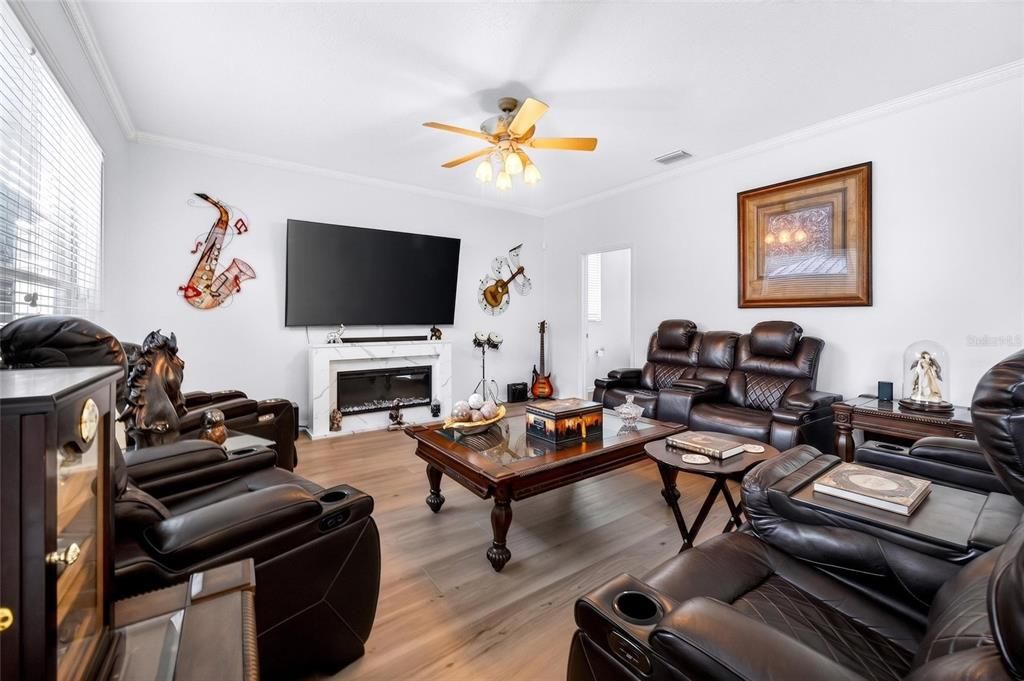 For Sale: $670,000 (4 beds, 3 baths, 3100 Square Feet)