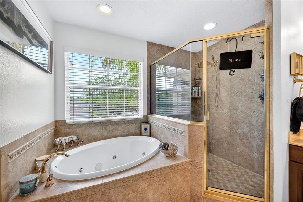 For Sale: $670,000 (4 beds, 3 baths, 3100 Square Feet)