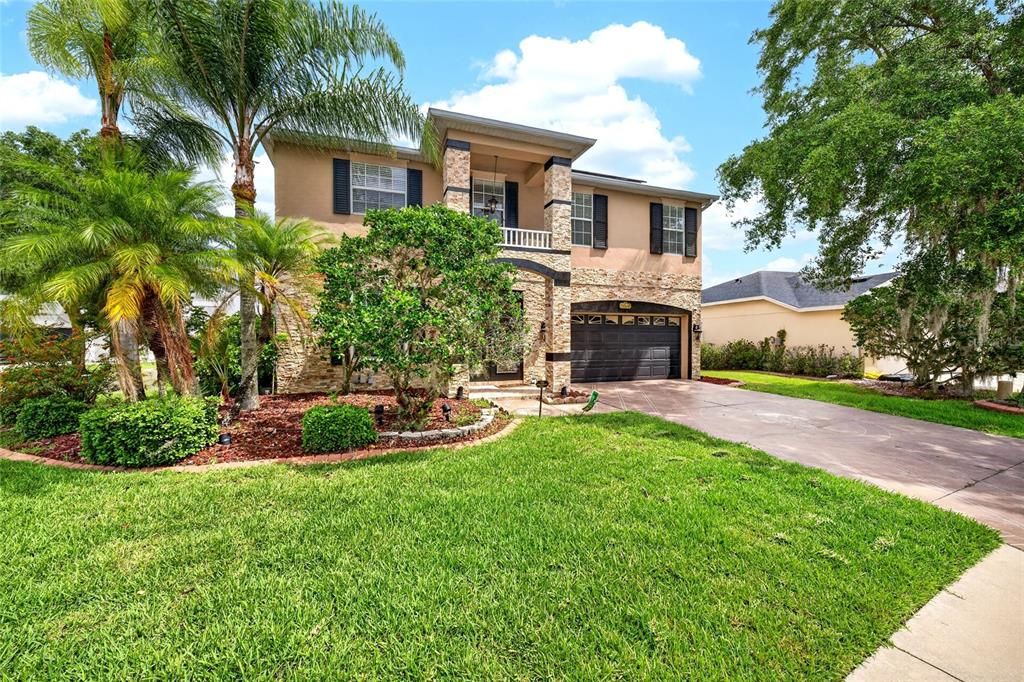 For Sale: $670,000 (4 beds, 3 baths, 3100 Square Feet)