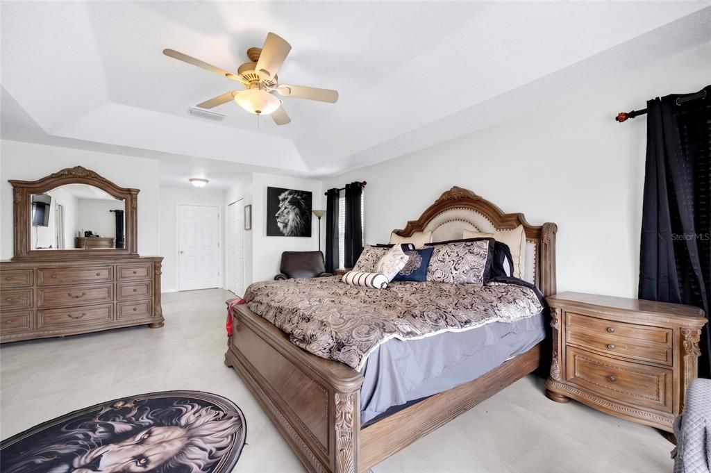 For Sale: $670,000 (4 beds, 3 baths, 3100 Square Feet)