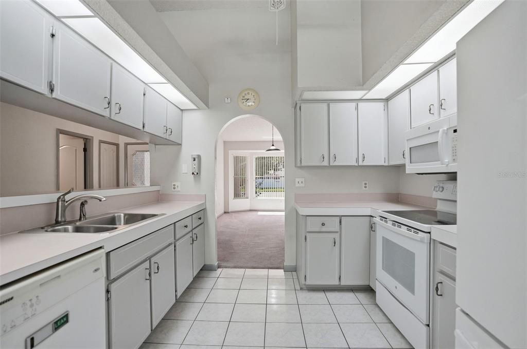 For Sale: $465,000 (3 beds, 2 baths, 1967 Square Feet)