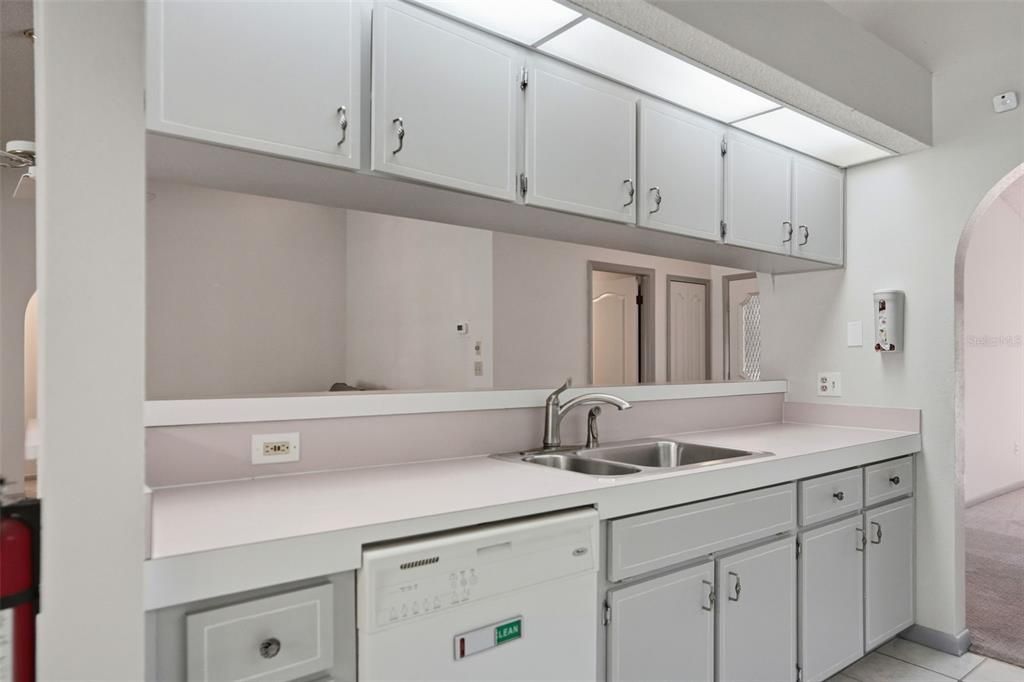 For Sale: $465,000 (3 beds, 2 baths, 1967 Square Feet)