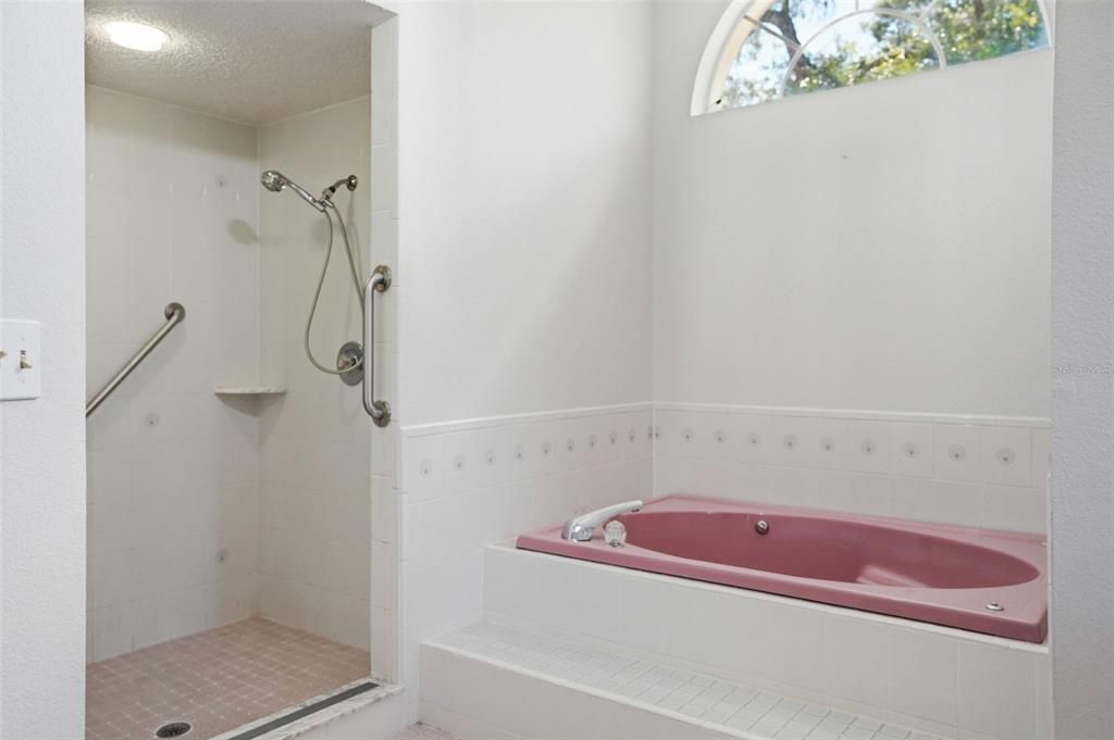 For Sale: $465,000 (3 beds, 2 baths, 1967 Square Feet)