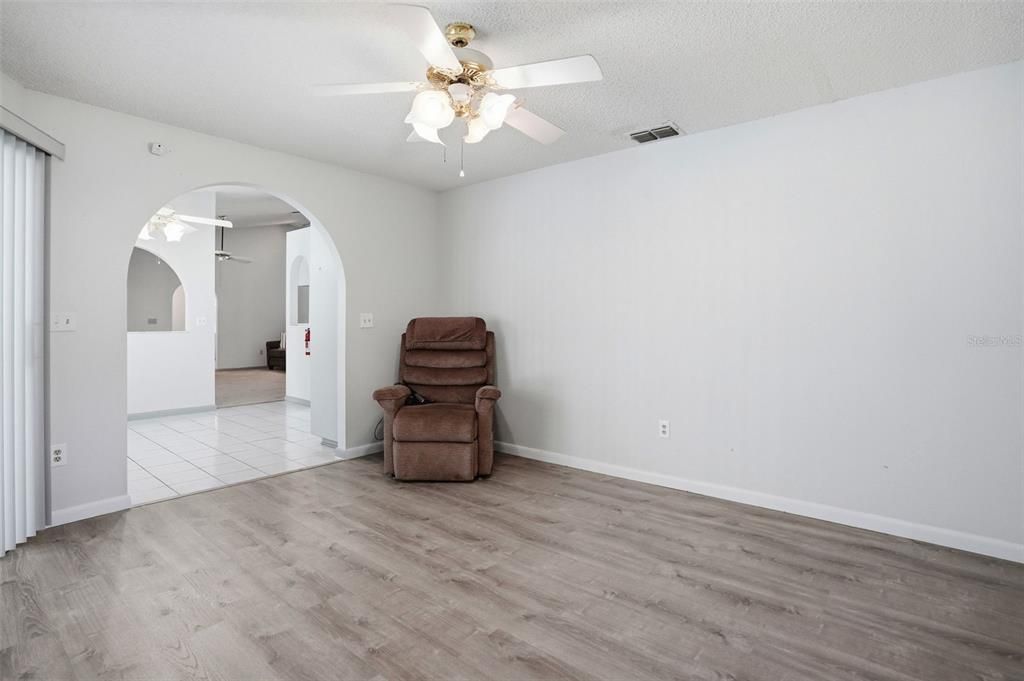 For Sale: $465,000 (3 beds, 2 baths, 1967 Square Feet)