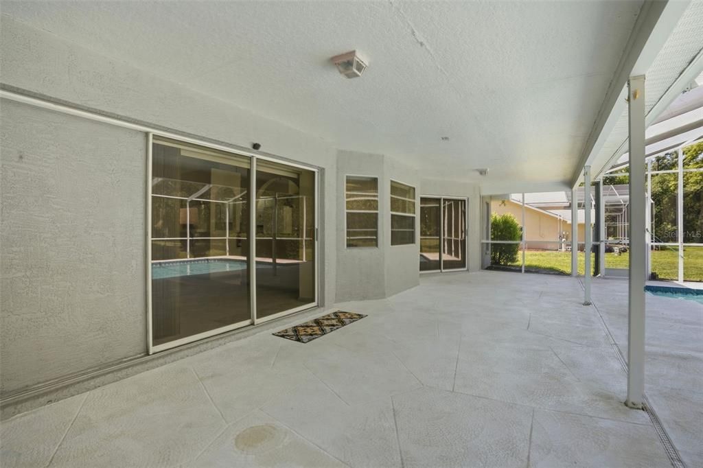 For Sale: $465,000 (3 beds, 2 baths, 1967 Square Feet)