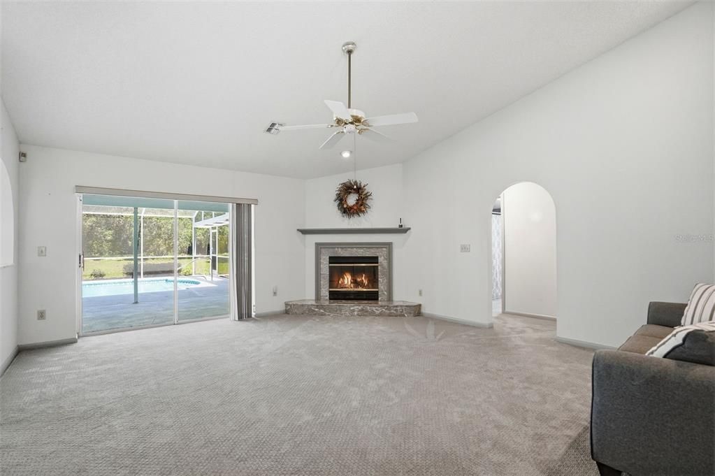 For Sale: $465,000 (3 beds, 2 baths, 1967 Square Feet)