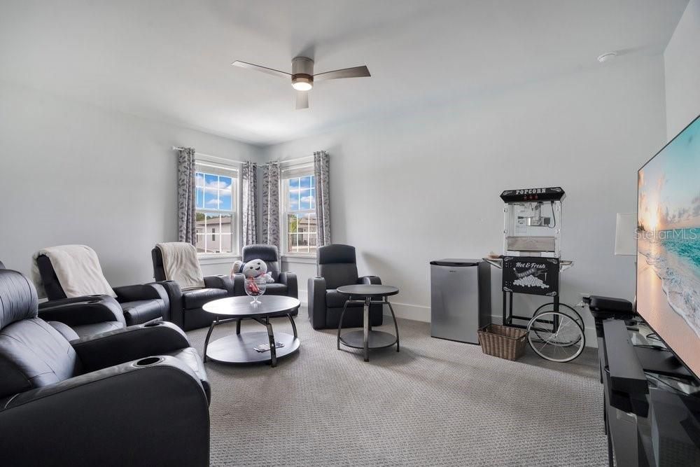 For Sale: $930,000 (5 beds, 5 baths, 3117 Square Feet)