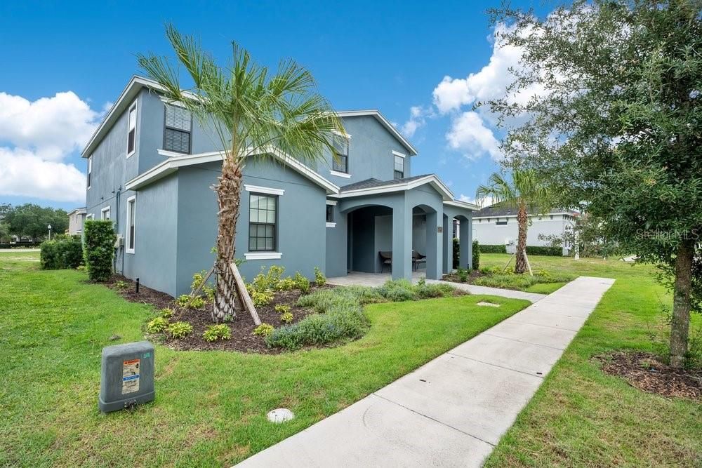 For Sale: $930,000 (5 beds, 5 baths, 3117 Square Feet)