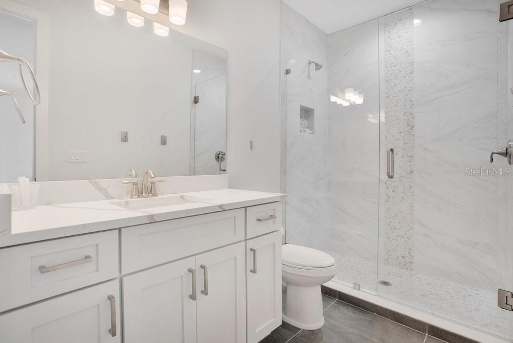 For Sale: $930,000 (5 beds, 5 baths, 3117 Square Feet)