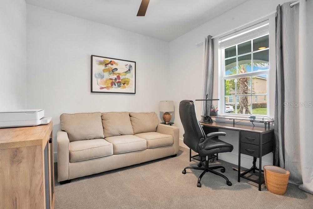 For Sale: $930,000 (5 beds, 5 baths, 3117 Square Feet)