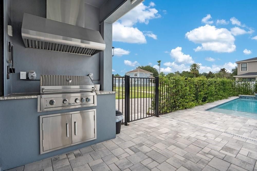 For Sale: $930,000 (5 beds, 5 baths, 3117 Square Feet)
