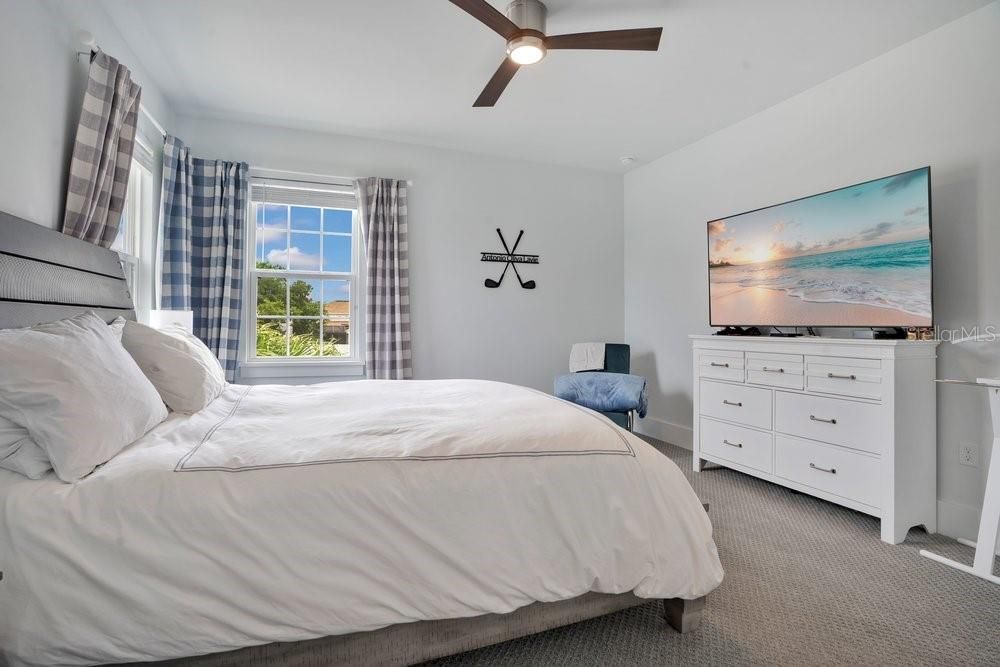 For Sale: $930,000 (5 beds, 5 baths, 3117 Square Feet)