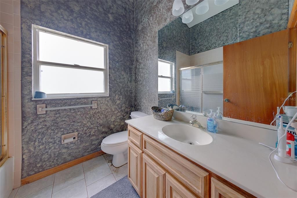 For Sale: $375,000 (3 beds, 2 baths, 1622 Square Feet)