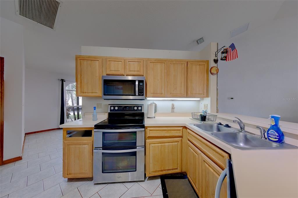 For Sale: $375,000 (3 beds, 2 baths, 1622 Square Feet)