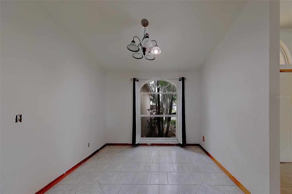 For Sale: $375,000 (3 beds, 2 baths, 1622 Square Feet)
