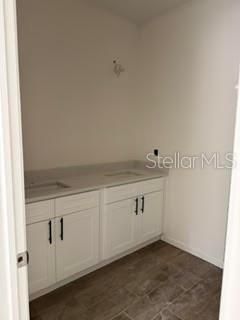 En Venta: $299,000 (4 camas, 2 baños, 1653 Pies cuadrados)