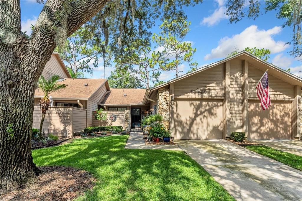 For Sale: $294,000 (2 beds, 2 baths, 1006 Square Feet)