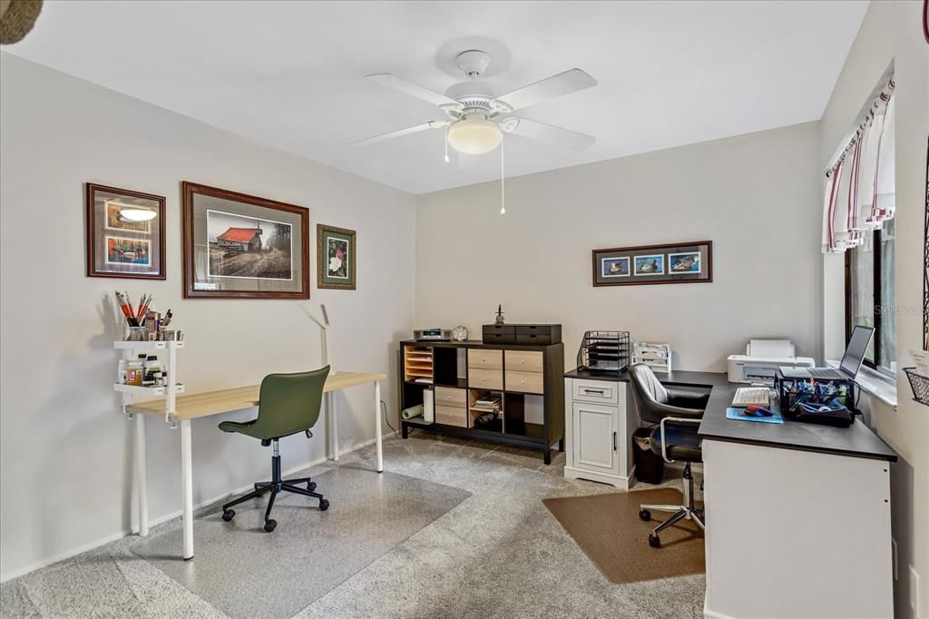 For Sale: $294,000 (2 beds, 2 baths, 1006 Square Feet)