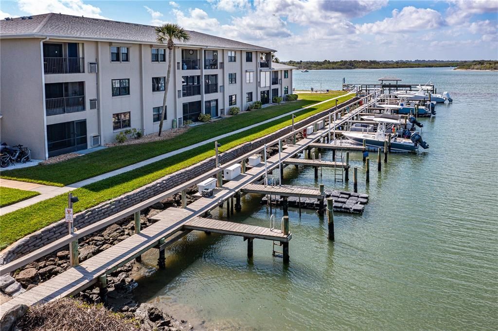 For Rent: $3,500 (2 beds, 2 baths, 1130 Square Feet)