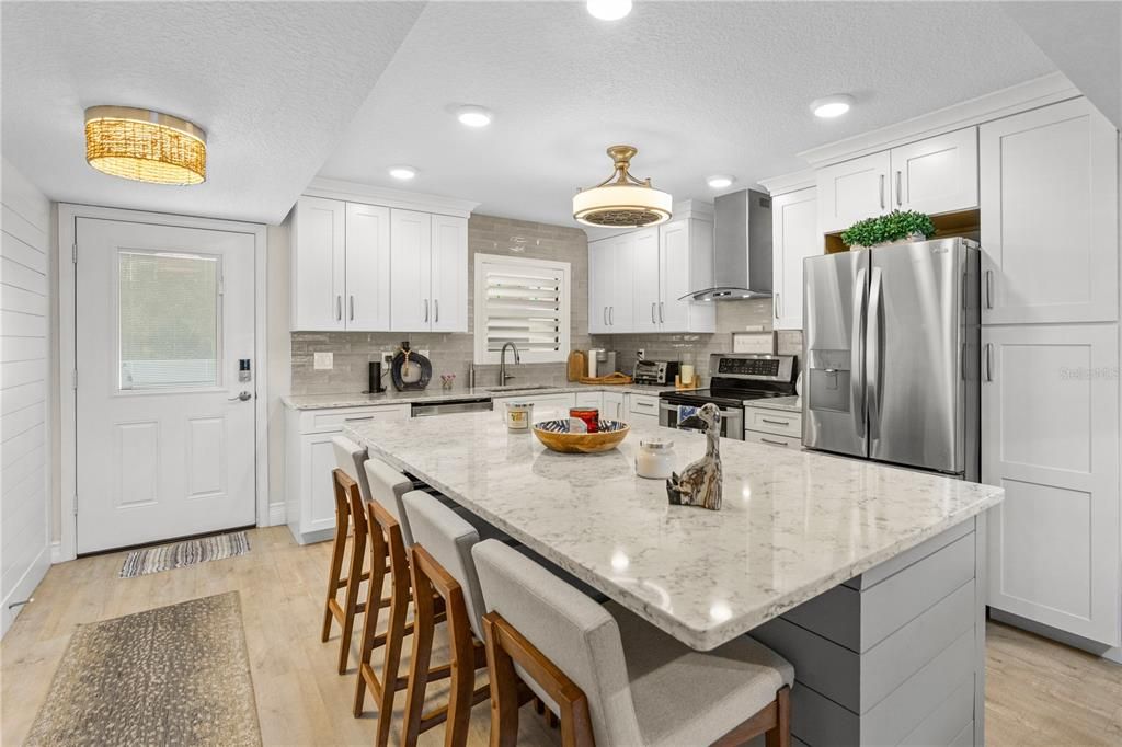 For Rent: $3,500 (2 beds, 2 baths, 1130 Square Feet)