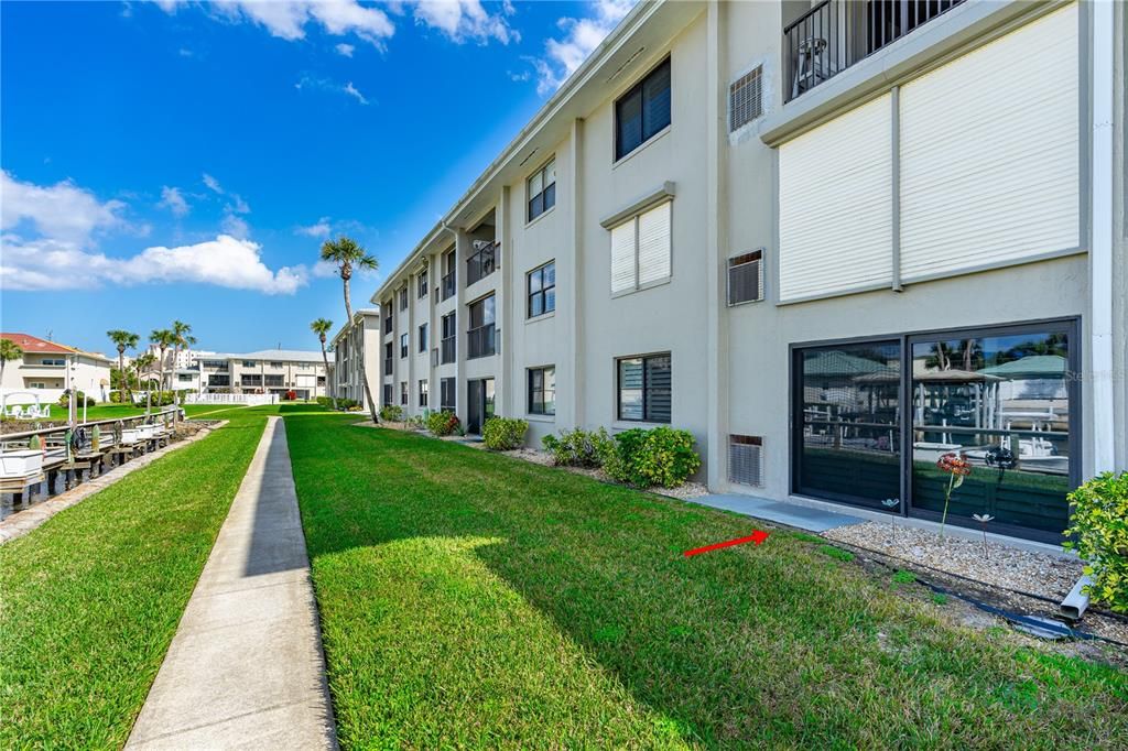 For Rent: $3,500 (2 beds, 2 baths, 1130 Square Feet)