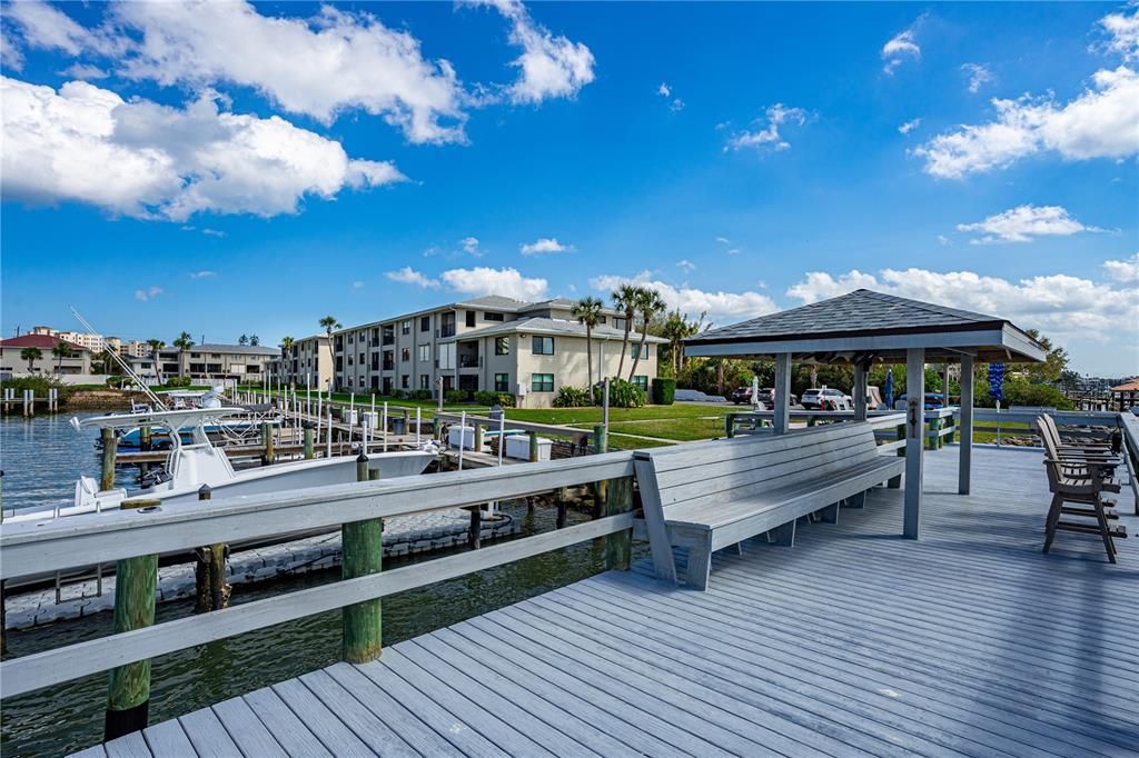 For Rent: $3,500 (2 beds, 2 baths, 1130 Square Feet)