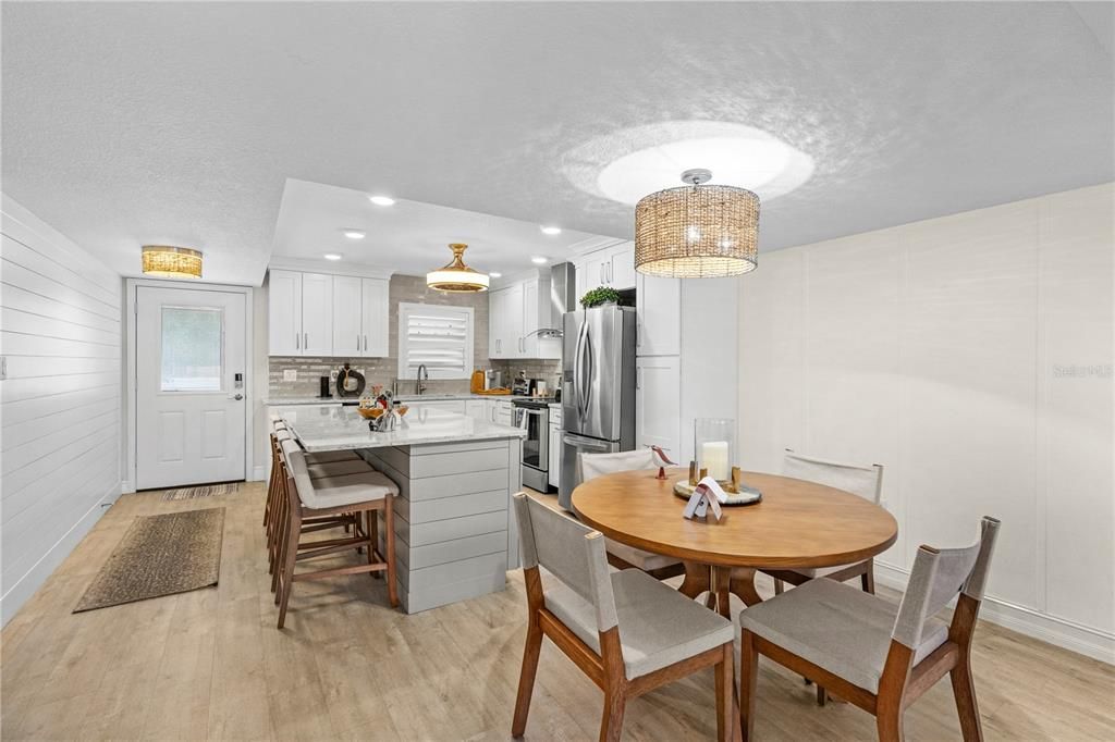 For Rent: $3,500 (2 beds, 2 baths, 1130 Square Feet)