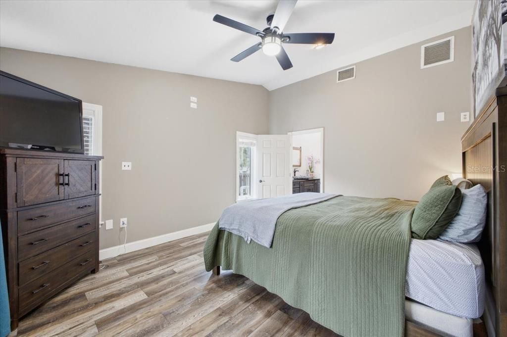 For Sale: $699,000 (4 beds, 3 baths, 2192 Square Feet)