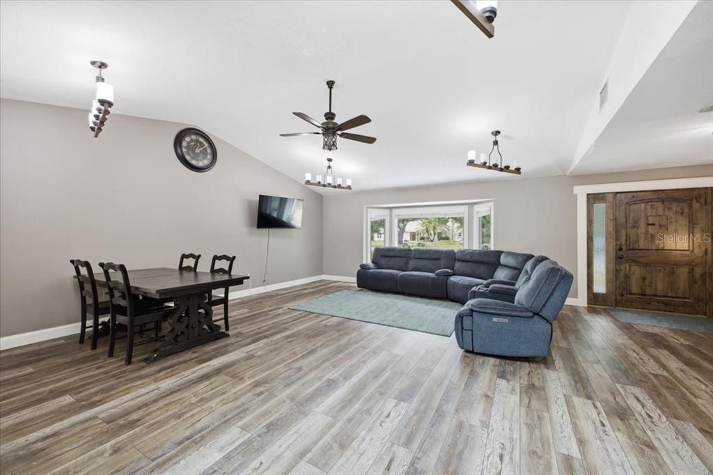 For Sale: $699,000 (4 beds, 3 baths, 2192 Square Feet)
