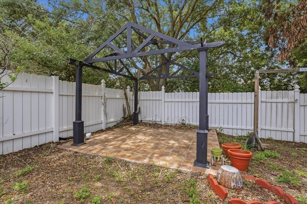 For Sale: $265,000 (3 beds, 2 baths, 1912 Square Feet)