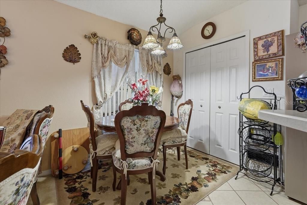 For Sale: $265,000 (3 beds, 2 baths, 1912 Square Feet)