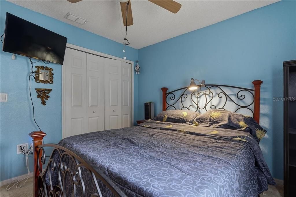 For Sale: $265,000 (3 beds, 2 baths, 1912 Square Feet)