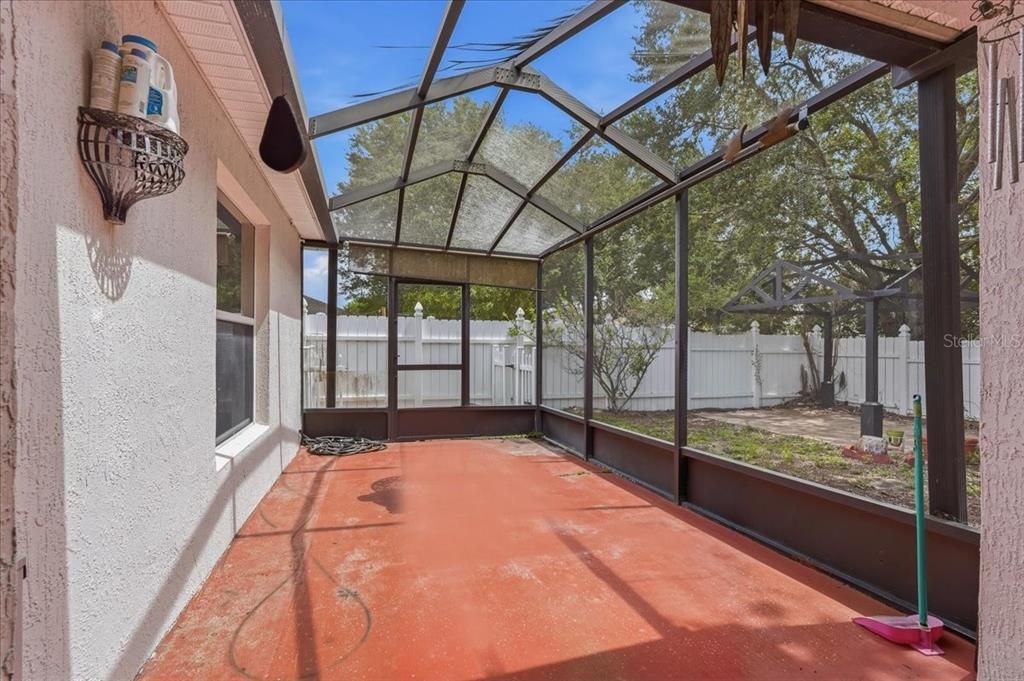 For Sale: $265,000 (3 beds, 2 baths, 1912 Square Feet)