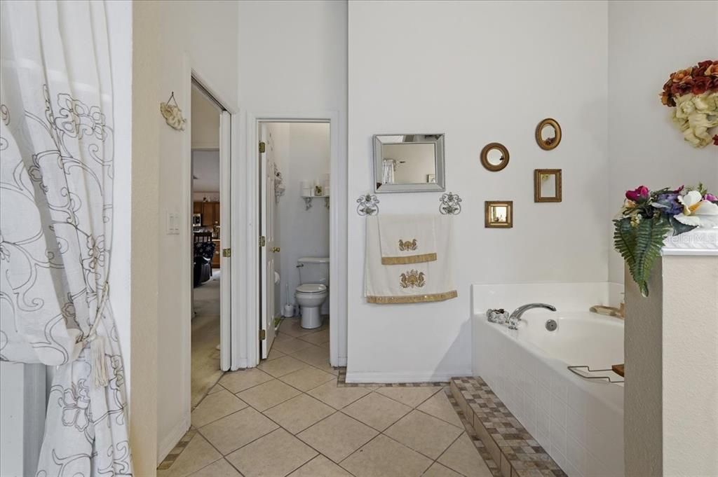 For Sale: $265,000 (3 beds, 2 baths, 1912 Square Feet)