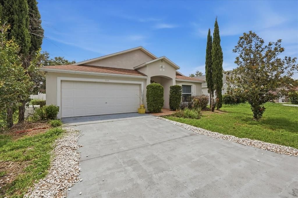For Sale: $265,000 (3 beds, 2 baths, 1912 Square Feet)