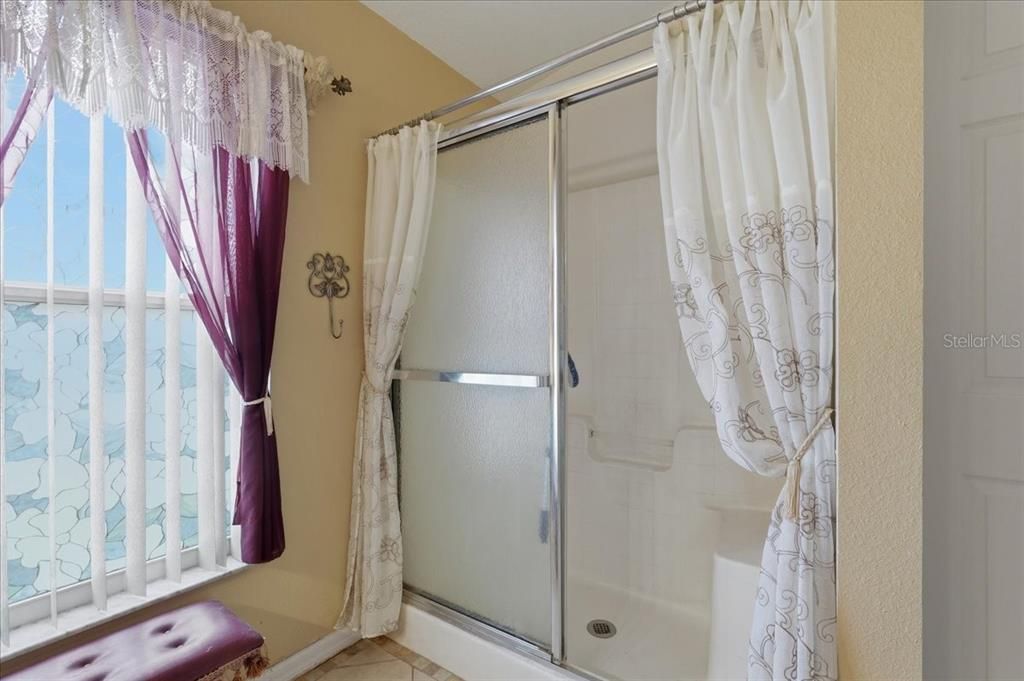 For Sale: $265,000 (3 beds, 2 baths, 1912 Square Feet)