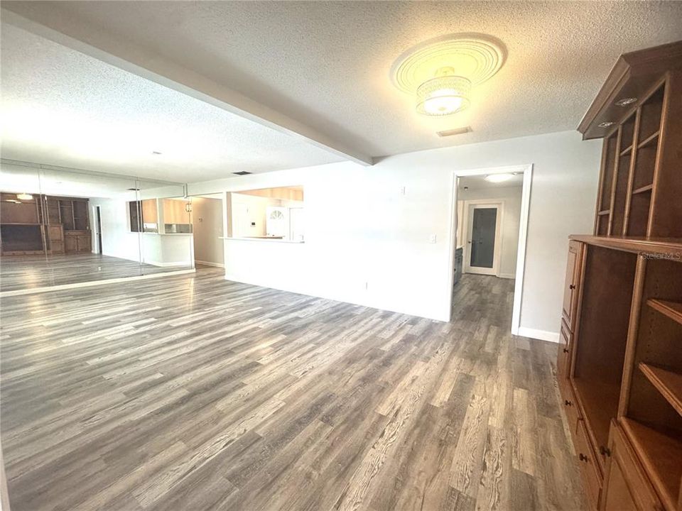 For Rent: $3,400 (3 beds, 2 baths, 2115 Square Feet)