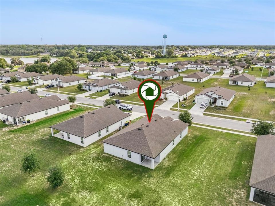 For Sale: $349,900 (5 beds, 3 baths, 1944 Square Feet)