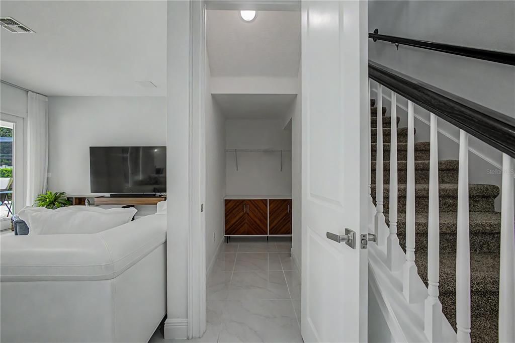 En Venta: $1,318,000 (6 camas, 4 baños, 3900 Pies cuadrados)
