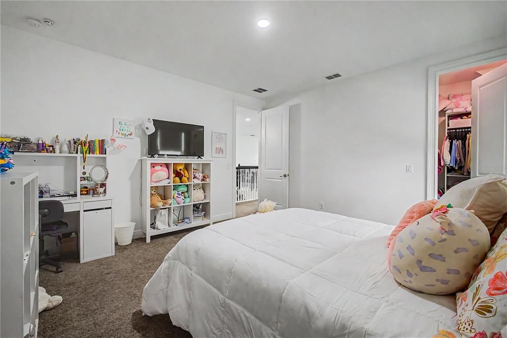 En Venta: $1,318,000 (6 camas, 4 baños, 3900 Pies cuadrados)