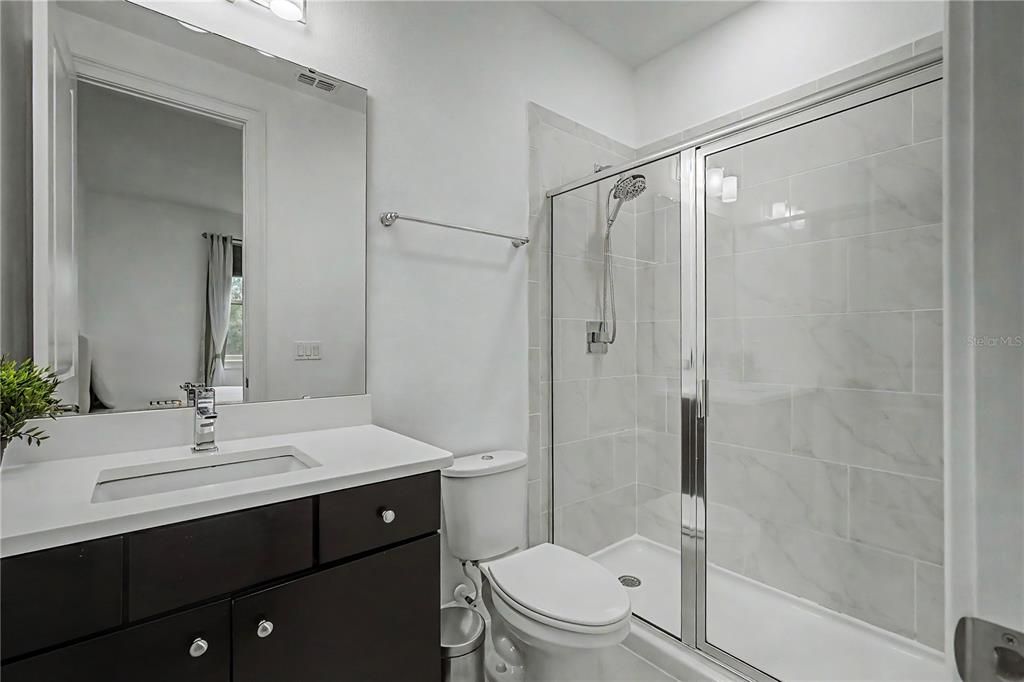 En Venta: $1,318,000 (6 camas, 4 baños, 3900 Pies cuadrados)