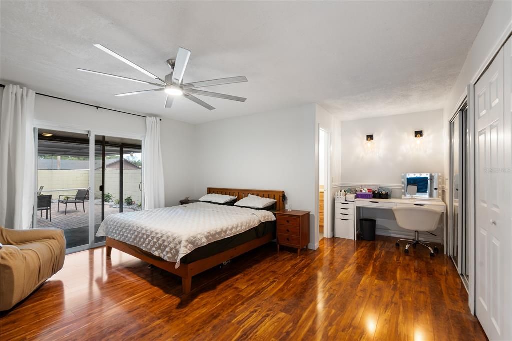 En Venta: $265,000 (3 camas, 2 baños, 1808 Pies cuadrados)